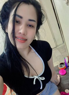Katty - escort in Muscat Photo 1 of 8