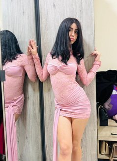 Katy - escort in Dubai Photo 1 of 5