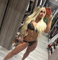 Katy - escort in Mumbai