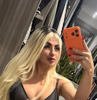 Katy - escort in Mumbai