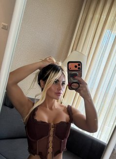 Katy1 - escort in Mumbai Photo 3 of 7