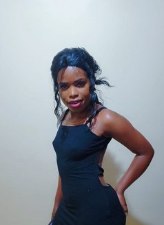 Katy - puta in Nairobi Photo 1 of 1