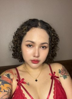 Katy - escort in Al Manama Photo 5 of 8