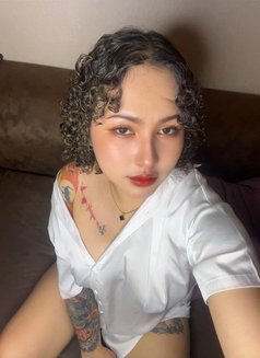 Katy - escort in Al Manama Photo 9 of 10