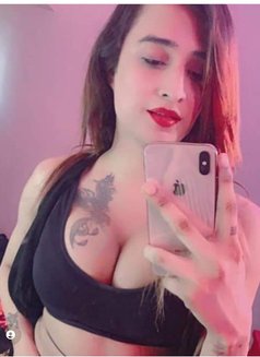 Katy vd call and real meet - Transsexual escort in Gurgaon Photo 1 of 4