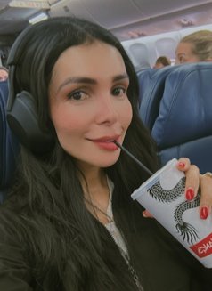 Katy - Transsexual escort in Singapore Photo 3 of 22