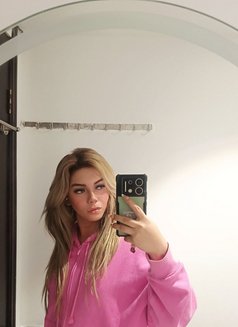 Katy Versa Ts - Transsexual escort in Da Nang Photo 17 of 17