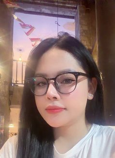 Katy - puta in Bangkok Photo 3 of 4