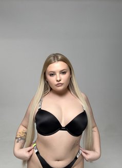 Katya - escort in Dubai Photo 5 of 16
