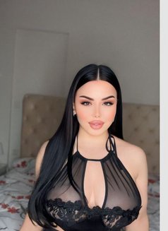 Katya كاتيا - escort in Dubai Photo 4 of 5