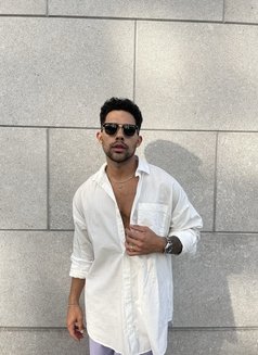 KAUE_VIP - Male escort in Dubai Photo 6 of 11