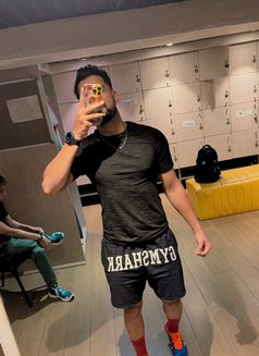 Kaustubh available fr couples and Ladies - Male escort in Mumbai Photo 5 of 8