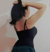 Kaveesha Hot Sri Lankan Escort In Colombo