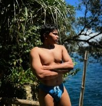 Kaveh - Male escort in Manila