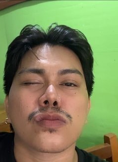 Kaveh - Male escort in Manila Photo 4 of 5