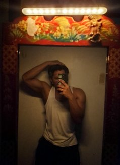 Kaveh - Acompañantes masculino in Manila Photo 7 of 8