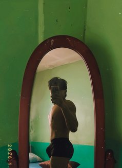 Kaveh - Acompañantes masculino in Manila Photo 8 of 8