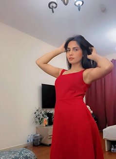 Kaviaa Indian College Girl - puta in Dubai Photo 5 of 17