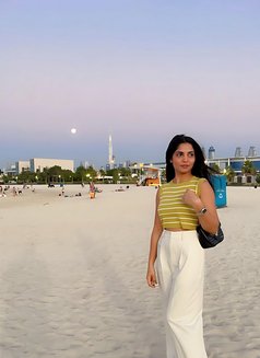 Kaviaa Indian College Girl - puta in Dubai Photo 8 of 17