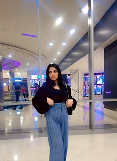 Kaviaa Indian College Girl - puta in Dubai Photo 14 of 17