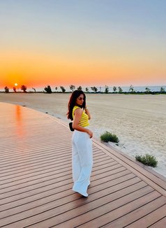 Kaviaa Indian College Girl - puta in Dubai Photo 15 of 17