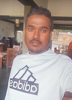 Kavindu - Male escort in Colombo Photo 1 of 1