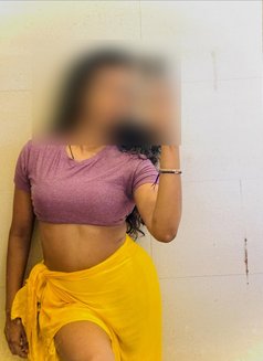 Kavini Disanayake - escort in Colombo Photo 3 of 7