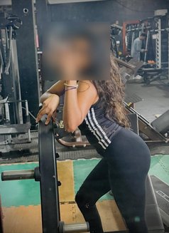 Kavini Disanayake - escort in Colombo Photo 5 of 7