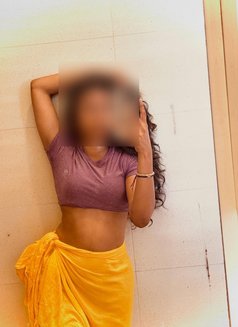 Kavini Disanayake - escort in Colombo Photo 5 of 5