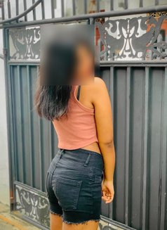 Kavini Disanayake - escort in Colombo Photo 4 of 8