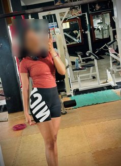 Kavini Disanayake - escort in Colombo Photo 3 of 7