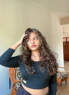 Kavita - escort in Muscat Photo 1 of 2