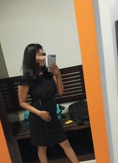 Kavita - puta in Gurgaon Photo 10 of 14