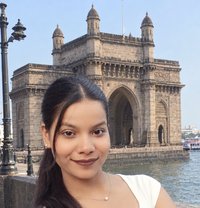 Kavita—𝐏𝐑𝐈𝐕𝐀𝐓𝐄 𝐒𝐄𝐒𝐒𝐈𝐎𝐍 - puta in Ahmedabad