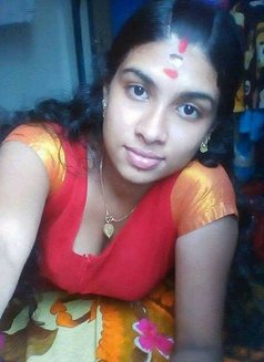 Kavita - escort in New Delhi Photo 1 of 2