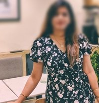 Cam and real meet available - escort in Pune