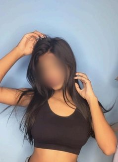 Kavita let's meet fun & cam - escort in New Delhi Photo 5 of 6