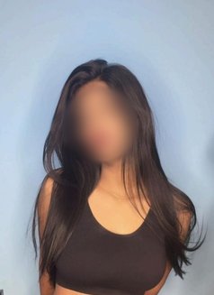 Kavita let's meet fun & cam - escort in New Delhi Photo 6 of 6