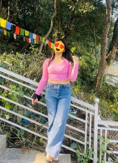 Independent girl for hand cash service - escort in Kathmandu Photo 1 of 2