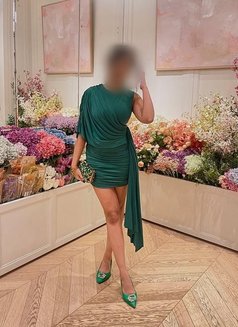 Roshni - escort in Ahmedabad Photo 2 of 2