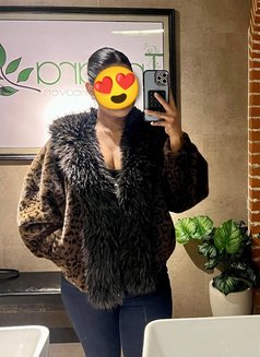 Kavita available for hand cash meetup - escort in Kathmandu Photo 1 of 2