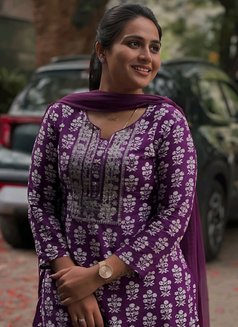 Kavitha - escort in Chennai Photo 4 of 5