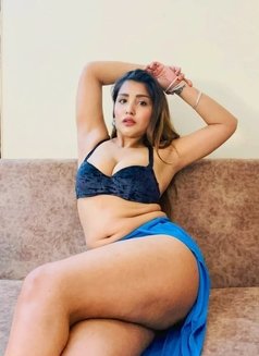 Kaviya - escort in Bangalore Photo 1 of 3