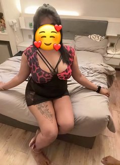Kaviya Indian Girl Available - escort in Johor Bahru Photo 3 of 5