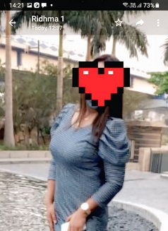 kavya age 24 - escort in Noida Photo 7 of 16