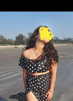 kavya age 24 - escort in Noida Photo 13 of 16
