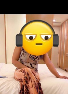 Kavya Arora - escort in New Delhi Photo 2 of 5