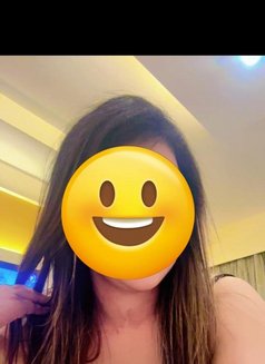 Kavya Arora - escort in New Delhi Photo 4 of 5