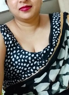 Kavya Cam Show and Meet Available - escort in Chennai Photo 2 of 2