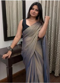 Kavya - puta in Bangalore Photo 1 of 2